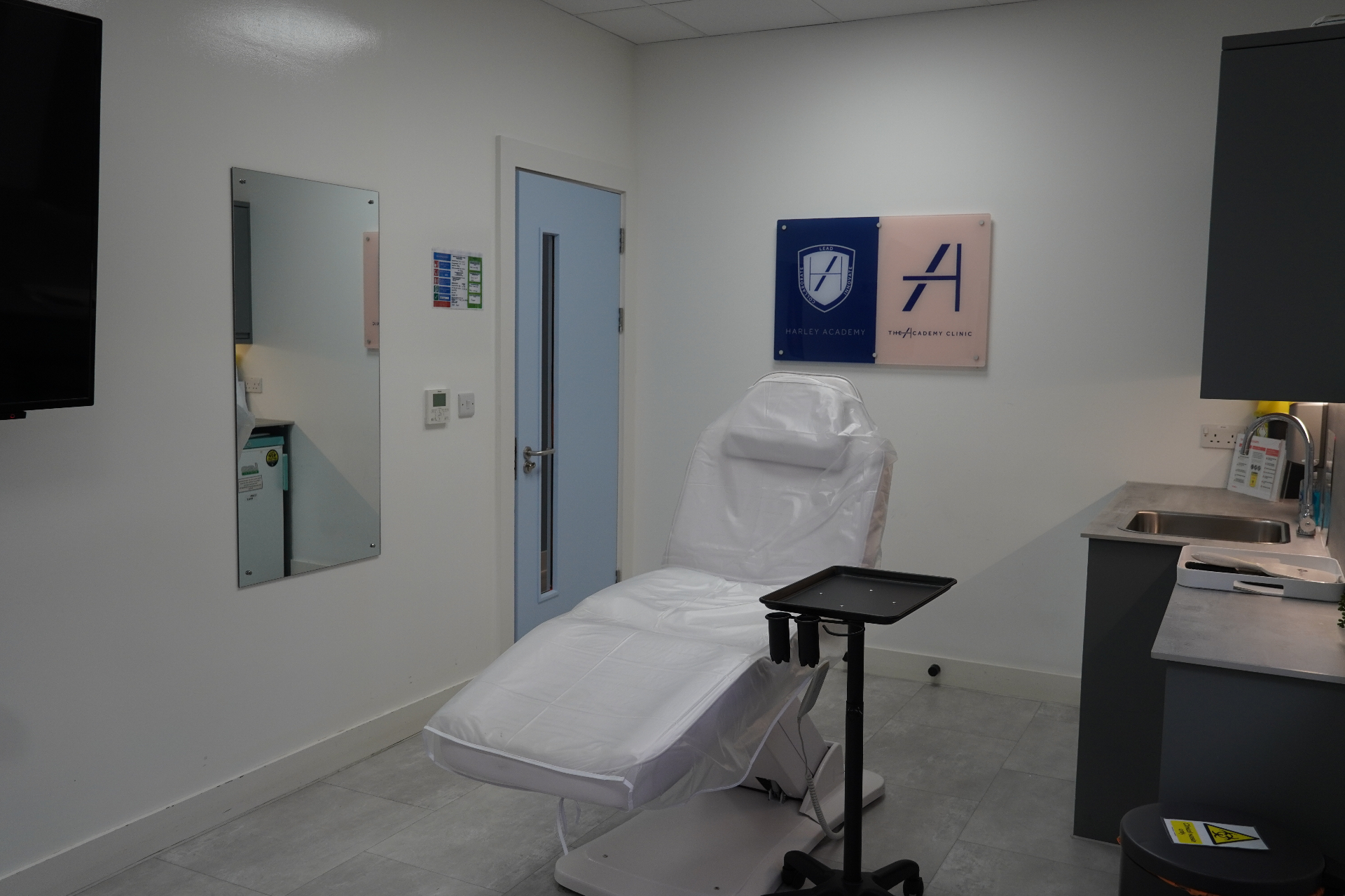 Manchester Quay Street treatment room